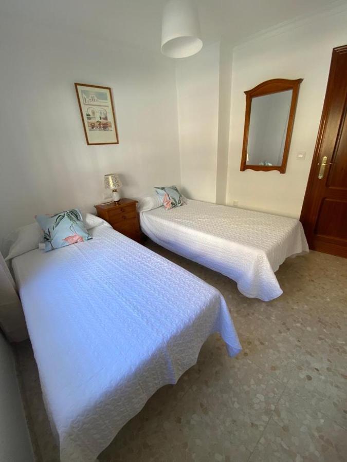Apartamento Familiar En Barrio Reina Victoria Huelva Extérieur photo