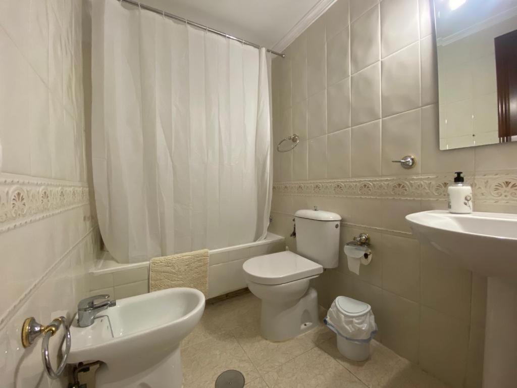 Apartamento Familiar En Barrio Reina Victoria Huelva Extérieur photo